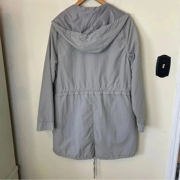 Women's 1 Sunset Lane Nylon Drawstring Hooded Rain Jacket Taupe Silver Hardware - Picture 5 of 8